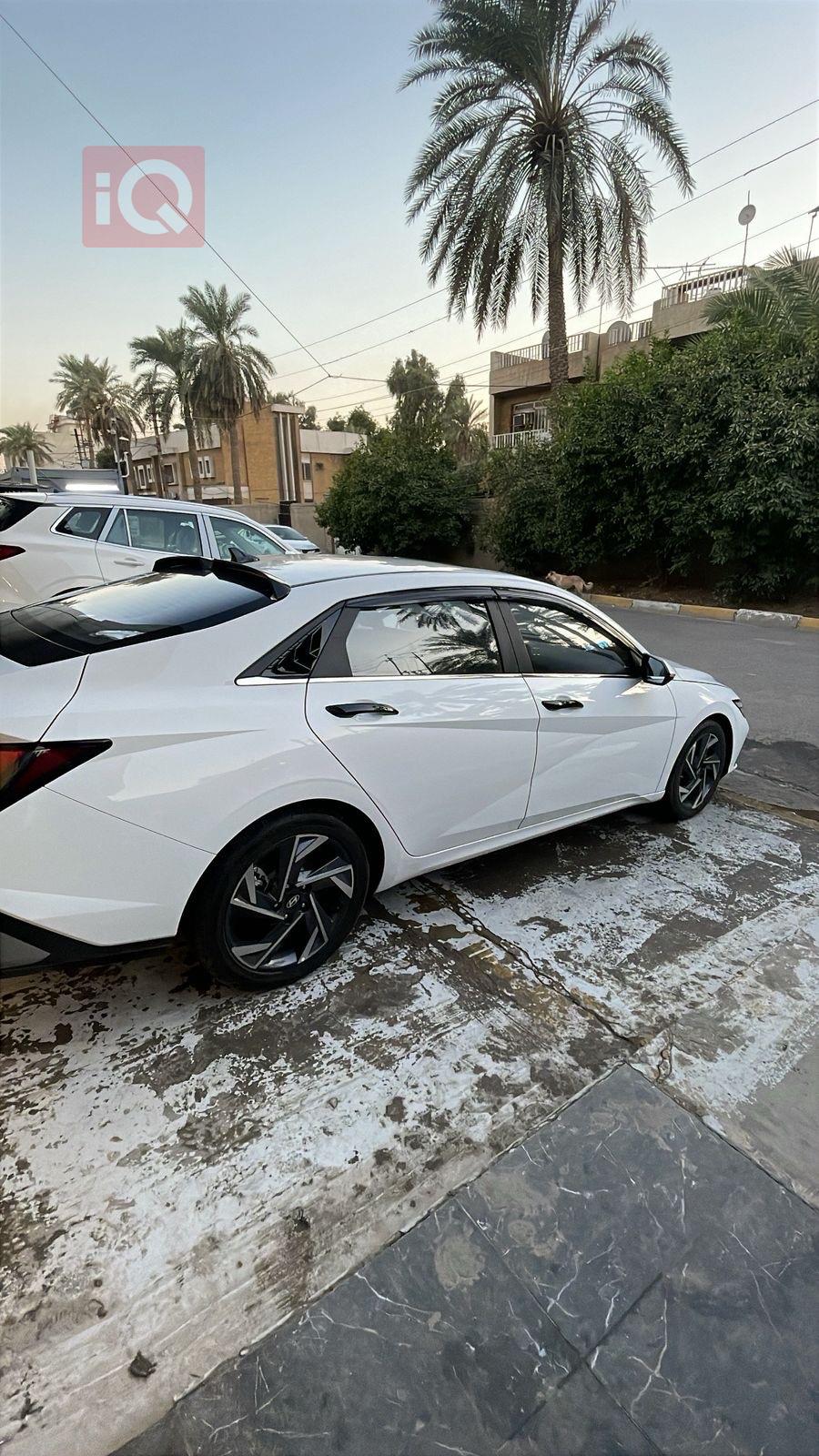 هیوندای ئەلەنترا